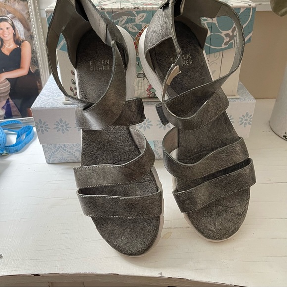 Eileen Fisher sandals - Picture 5 of 6